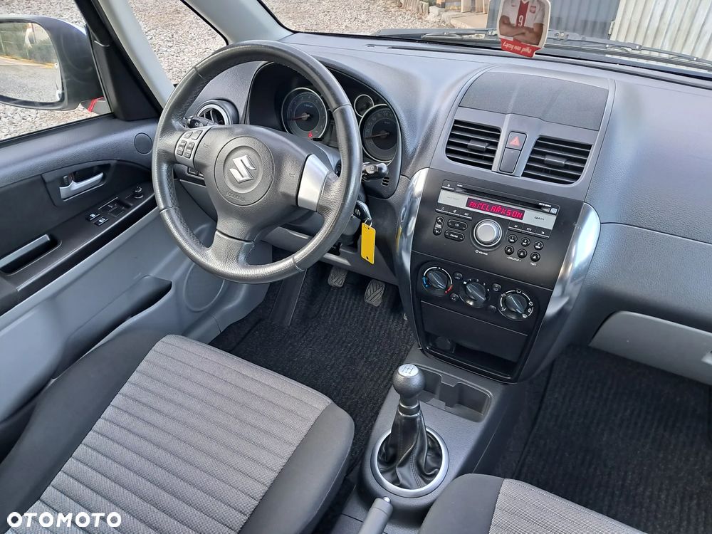 Suzuki SX4 - 8