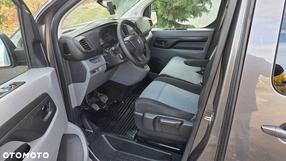 Peugeot Traveller - 7