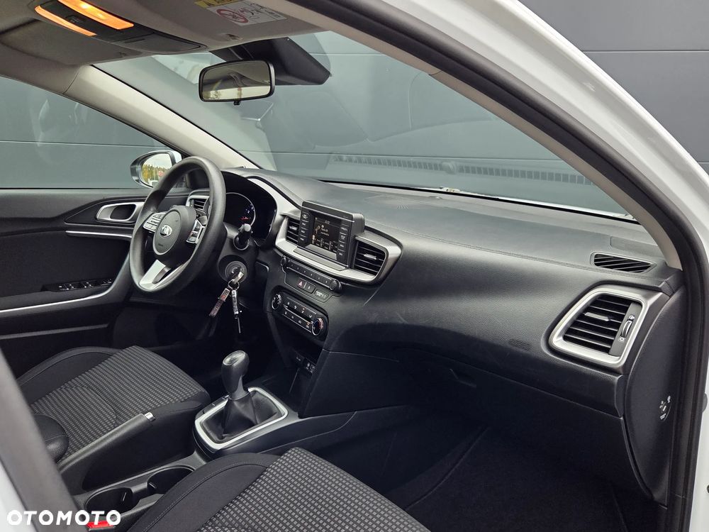 Kia Ceed - 6