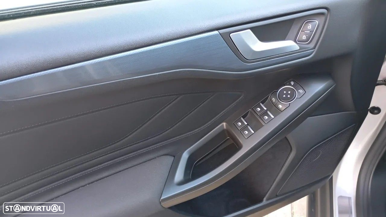 Ford Focus 1.0 EcoBoost Active - 6