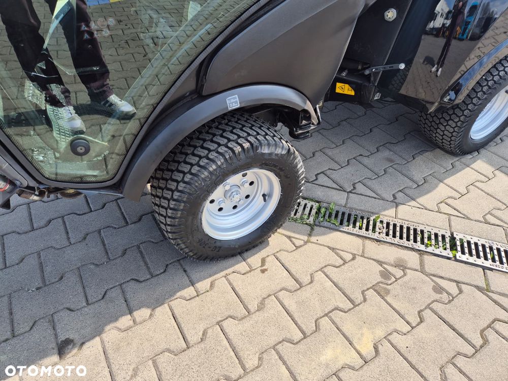 Kaercher MIC C34 / NOŚNIK NARZĘDZI / PRZYCZEPA WYWROTKA / IDEALNY DO MIASTA / ZAMIATARKA / PŁUG SNIEŻNY / 4X4 / NISKIE MOTOGODZINY / JEDNO URZĄDZENIE WIELE ZASTOSOWAŃ! - 12