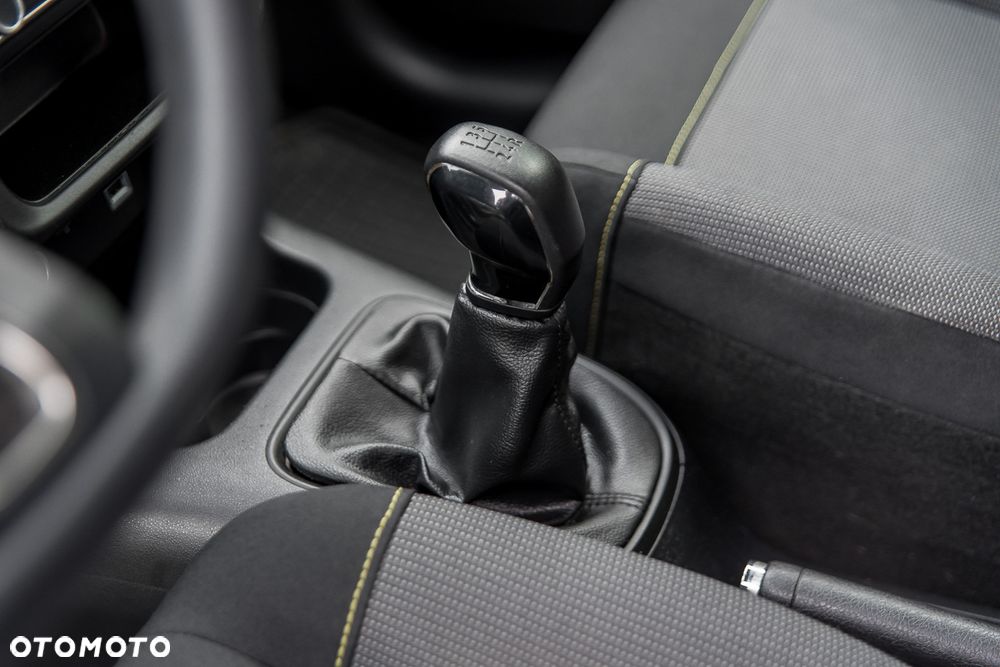 Citroën C3 1.2 PureTech Shine - 16