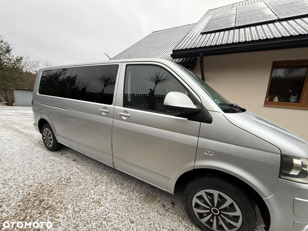 Volkswagen Caravelle - 8