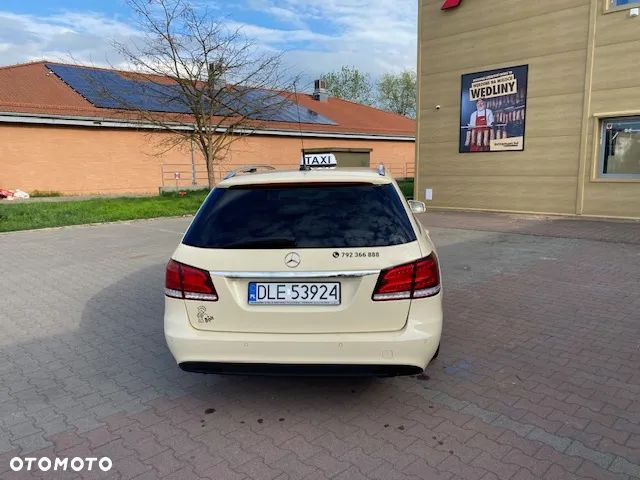 Mercedes-Benz Klasa E 200 T CDI 7G-TRONIC - 4