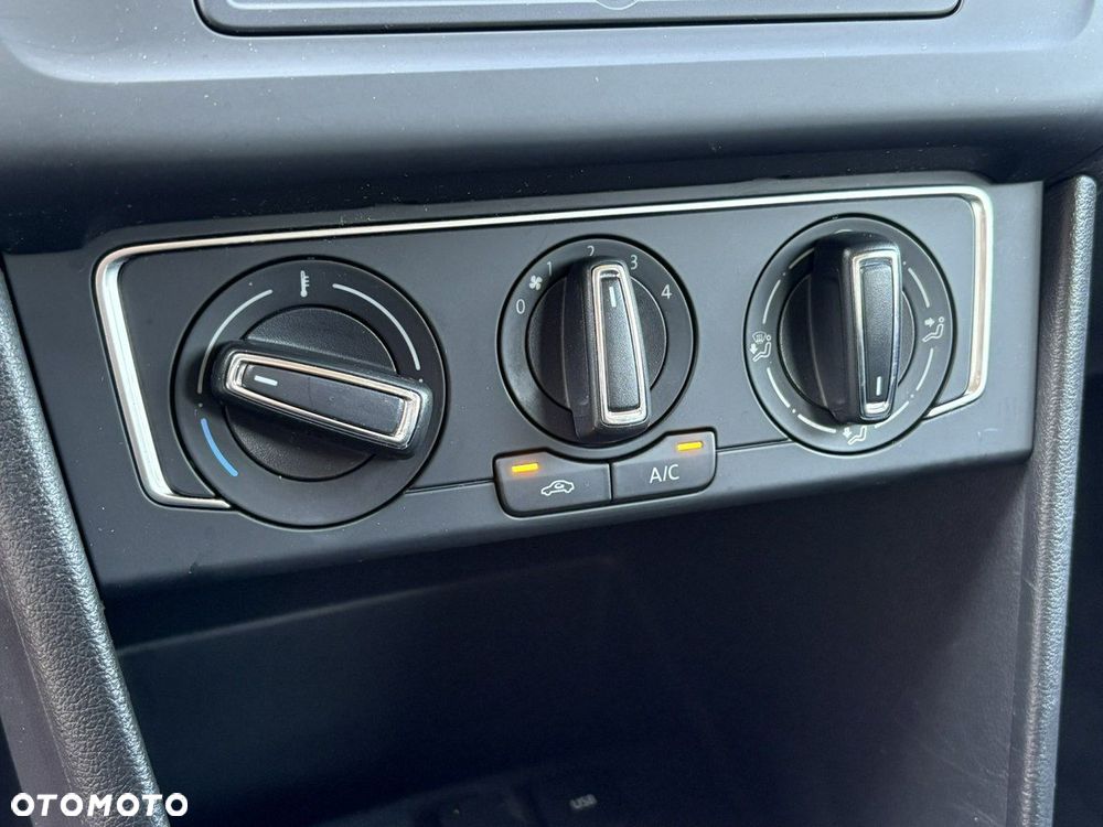 Volkswagen Polo 1.2 TSI BMT Fresh - 28