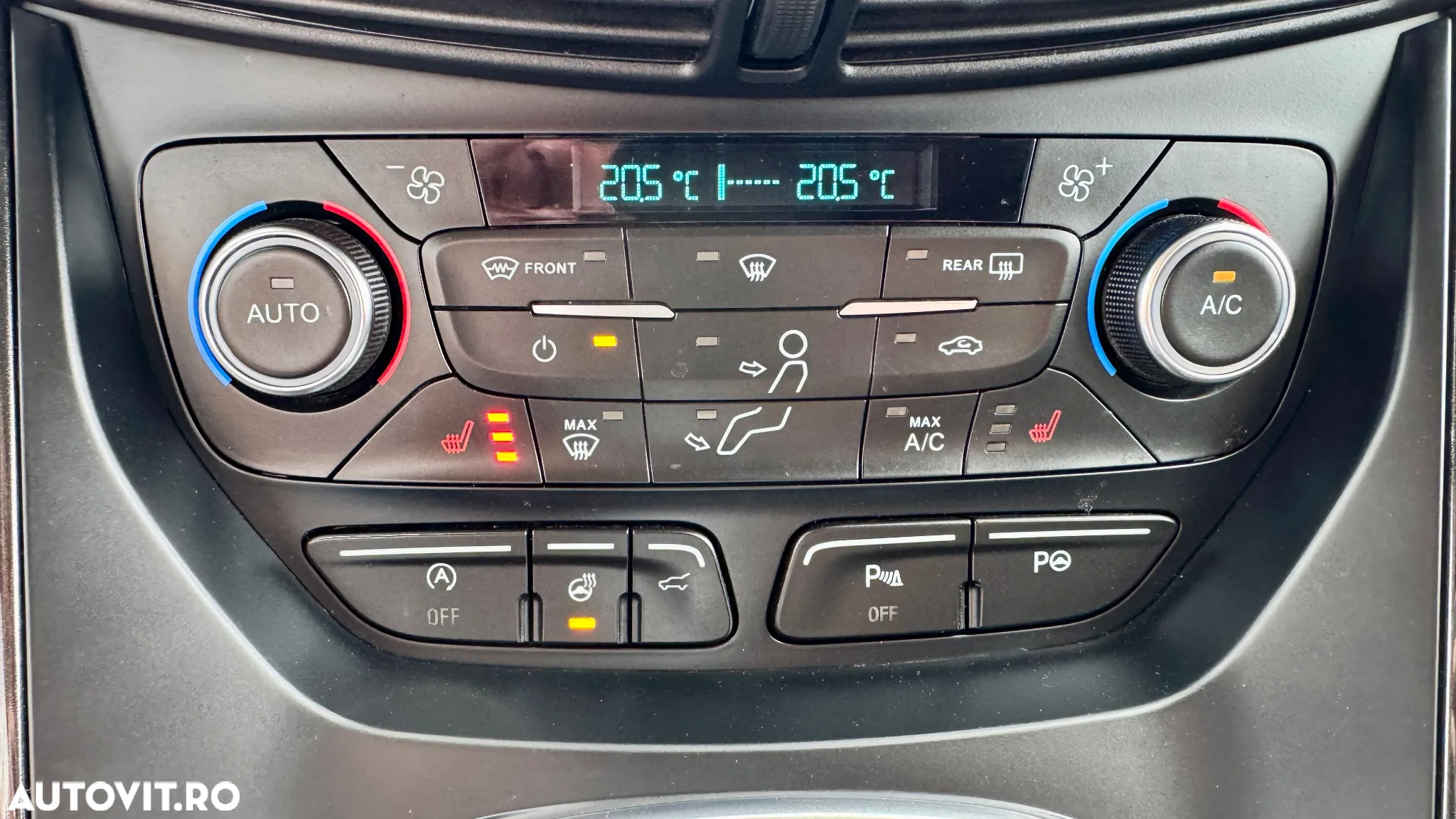 Ford Kuga 1.5 EcoBoost FWD Titanium - 15