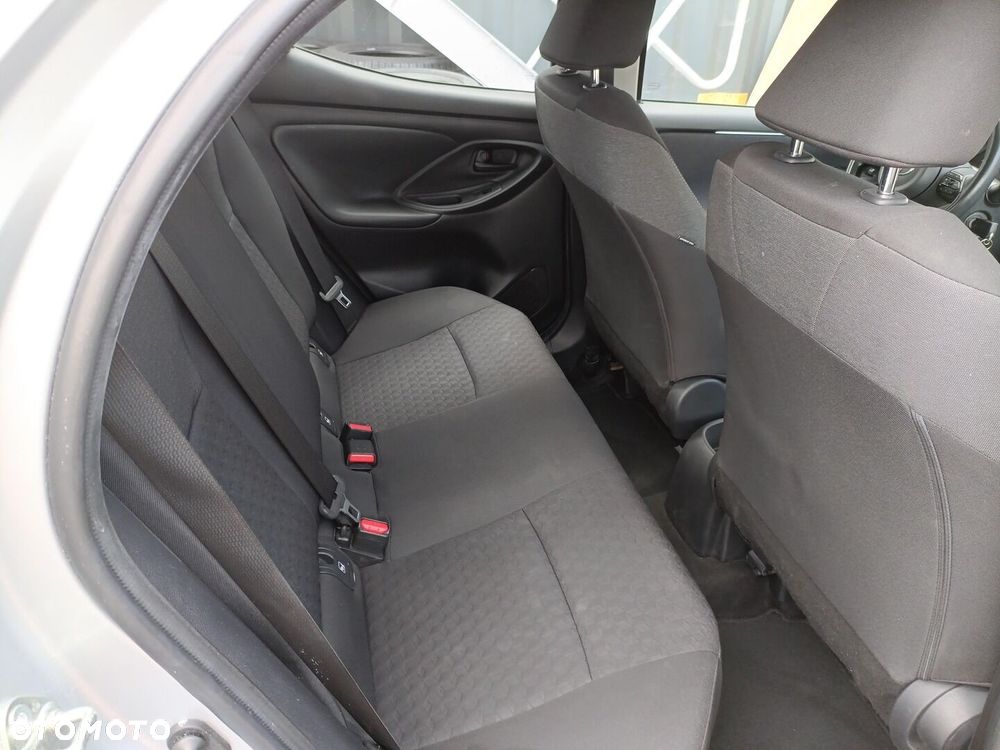Toyota Yaris - 13