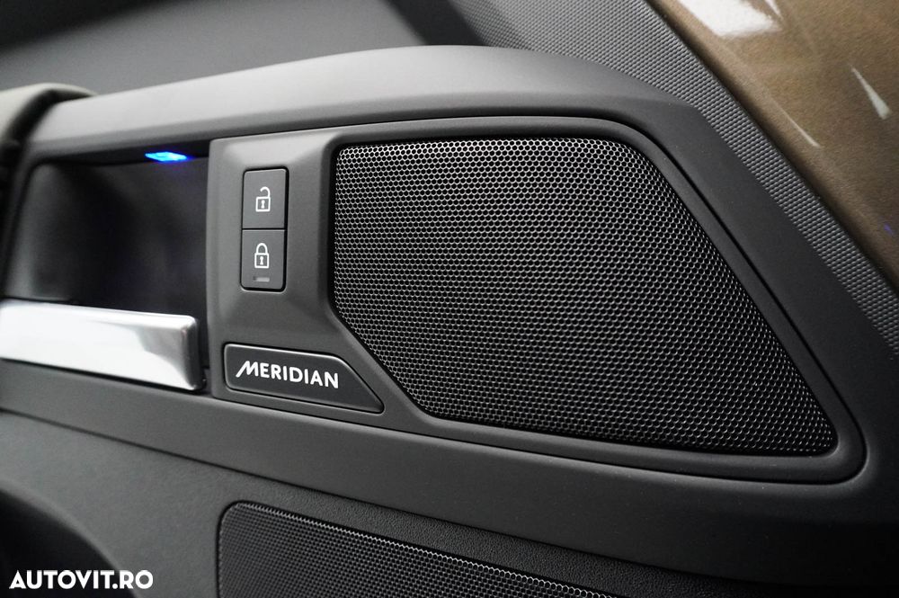 Land Rover Defender 110 3.0D 250 MHEV Hard Top X-Dynamic SE - 29