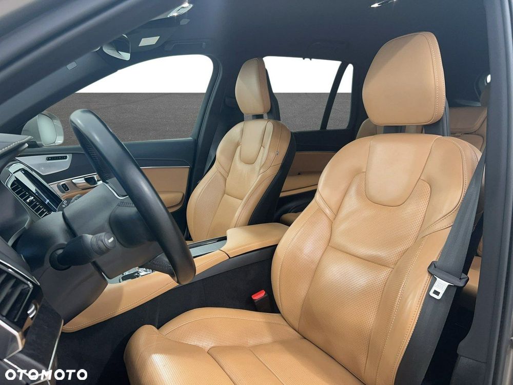 Volvo XC 90 - 10