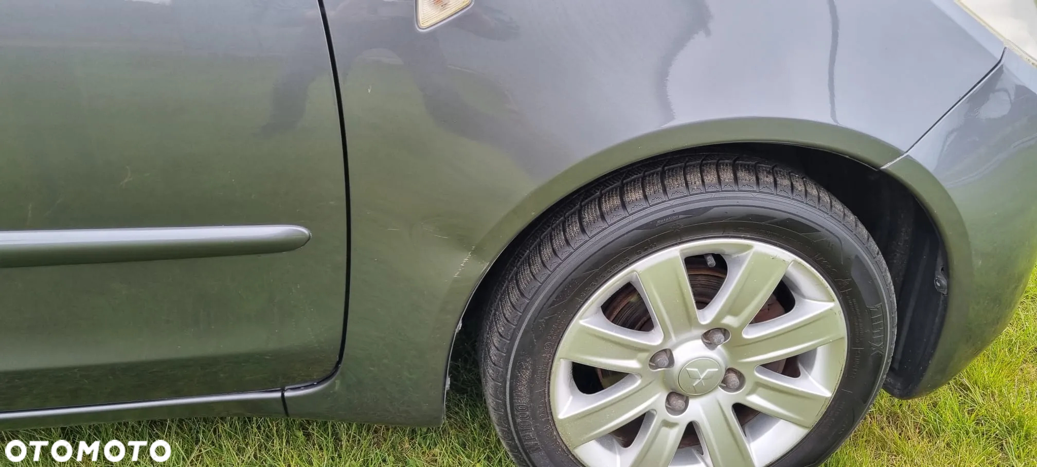 Mitsubishi Colt - 9