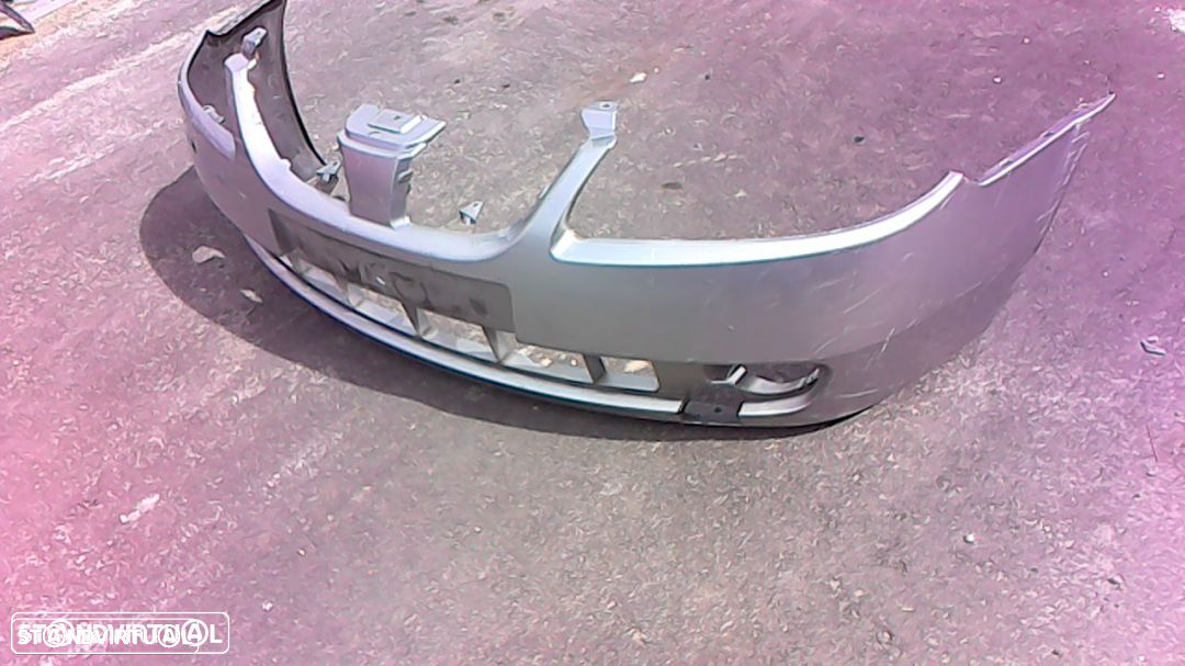 parachoque Nissan almera n16 - 3