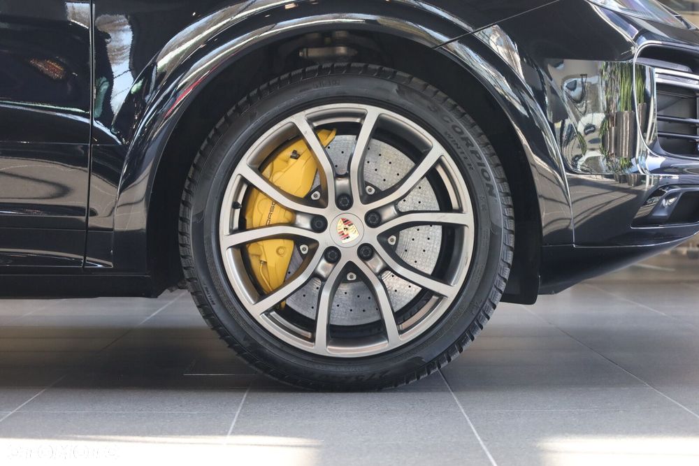 Porsche Cayenne - 24