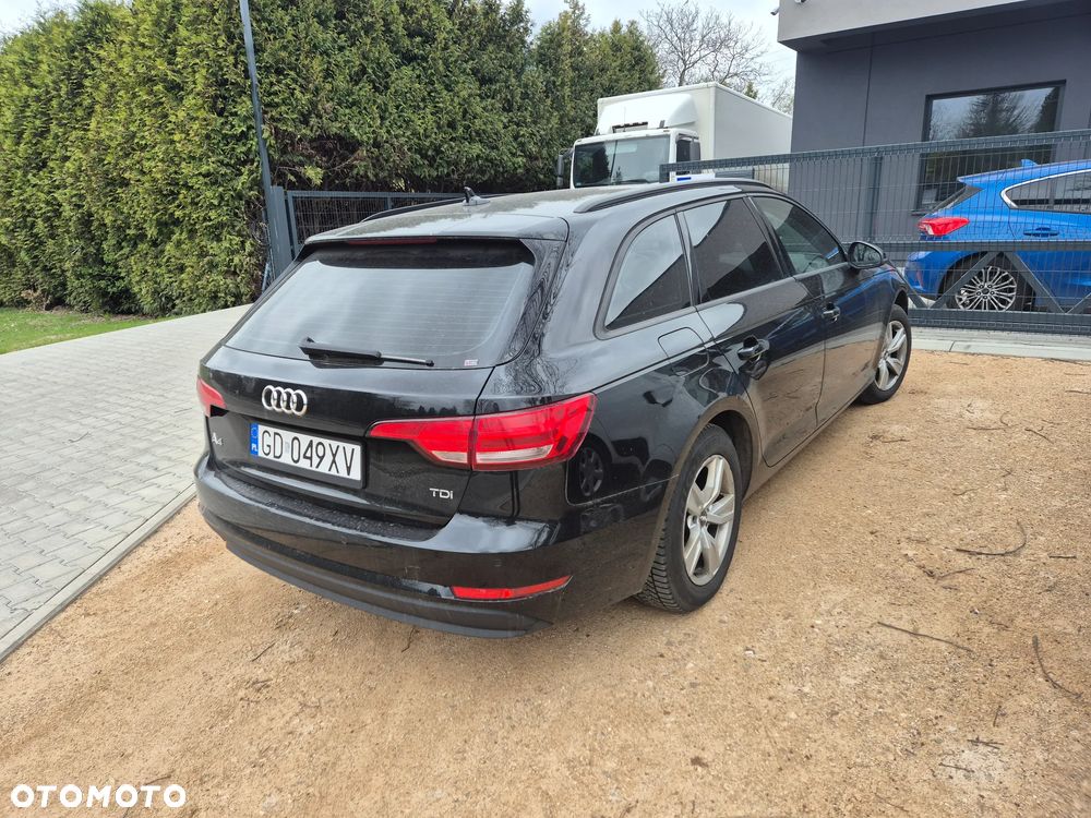 Audi A4 Avant 2.0 TDI S tronic - 4