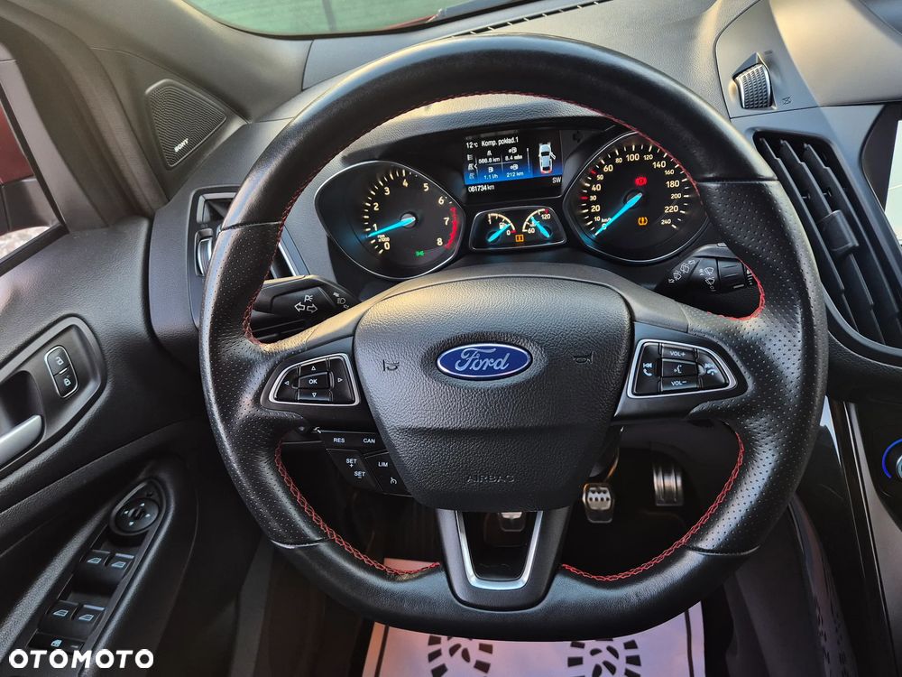 Ford Kuga 1.5 EcoBoost 2x4 ST-Line - 34
