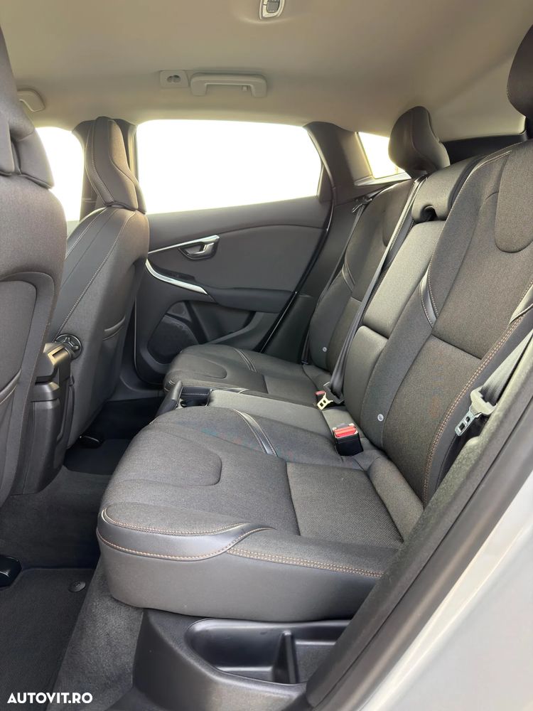 Volvo V40 - 17