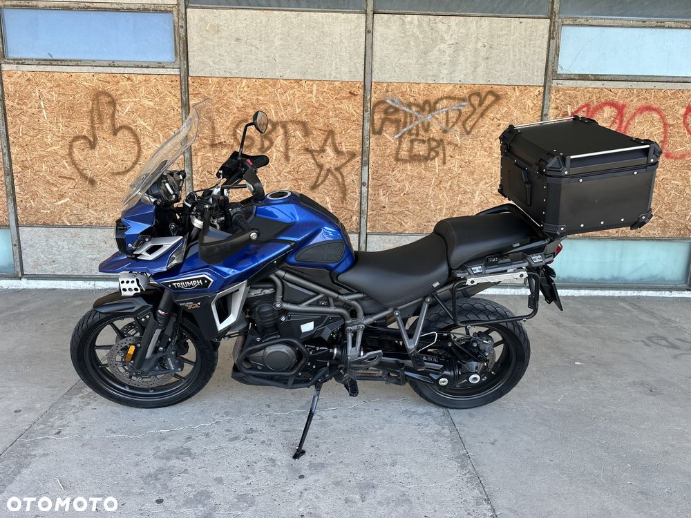 Triumph Tiger - 1