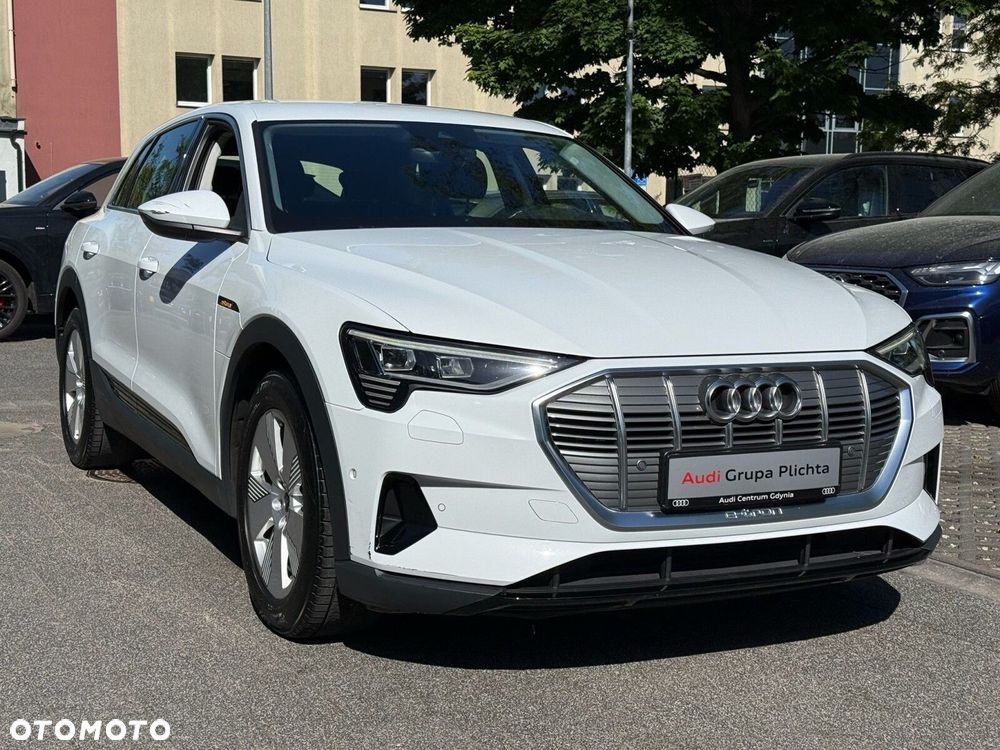 Audi e-tron - 10