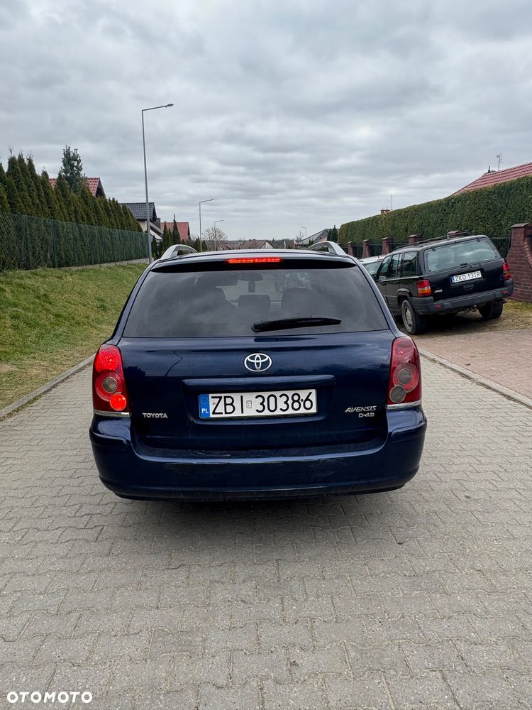 Toyota Avensis 2.0 D-4D Platinium - 8