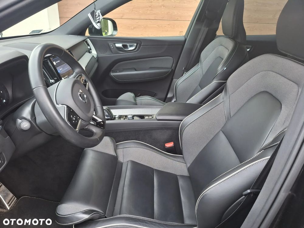 Volvo XC 60 T4 R-Design - 8