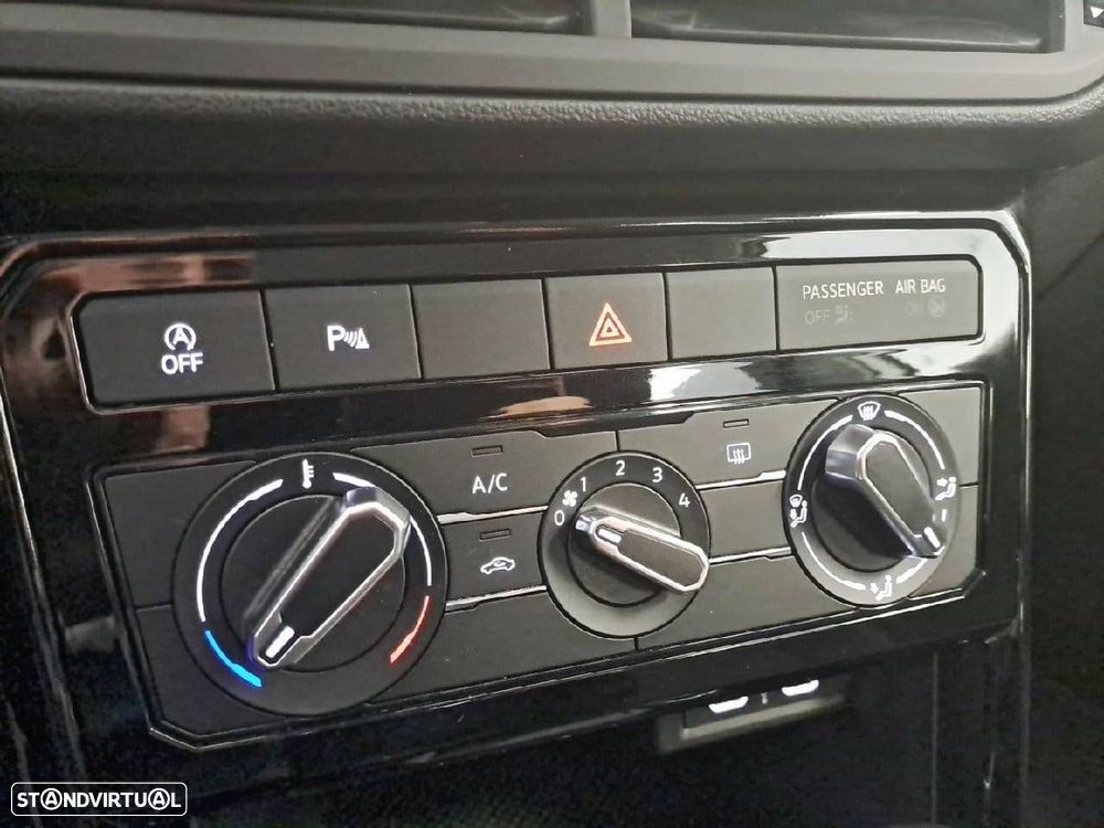 VW T-Cross 1.0 TSI Life DSG - 23