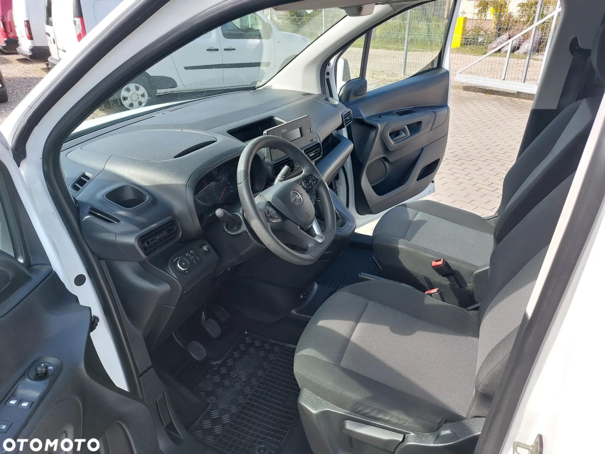 Opel Combo Life 1.5 CDTI Enjoy S&S - 12