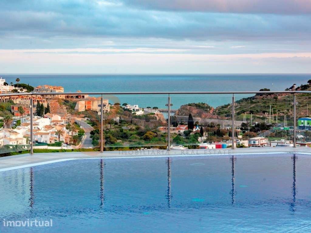Apartamento T2 de Luxo com Vista para a Marina de Albufeira - Grande imagem: 2/21