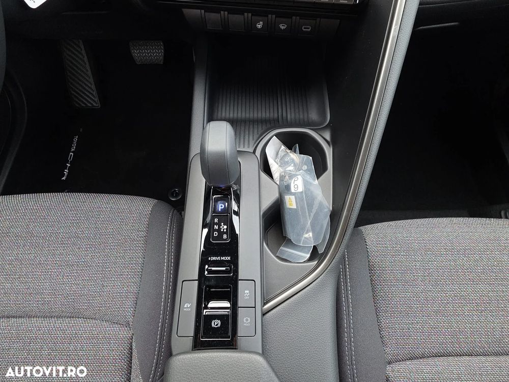 Toyota C-HR 1.8 HEV 140 CP 4x2 CVT Dynamic - 17