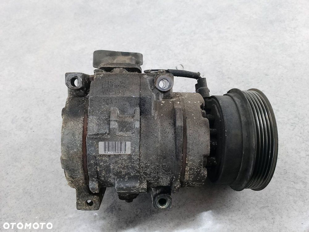 POMPA, SPRĘŻARKA KLIMATYZACJI TOYOTA AVENSIS VERSO 247300-2720  DENSO 2.0 - 1