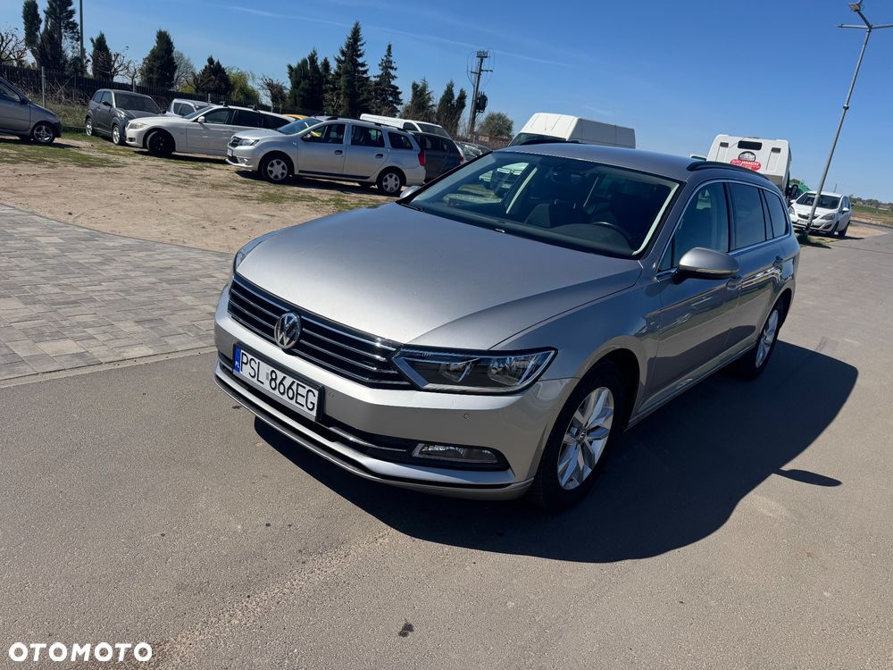 Volkswagen Passat 2.0 TDI SCR DSG Trendline - 31