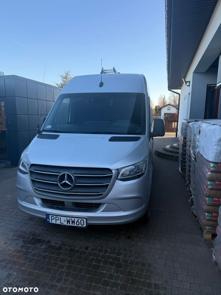 Mercedes-Benz Sprinter 319 - 1