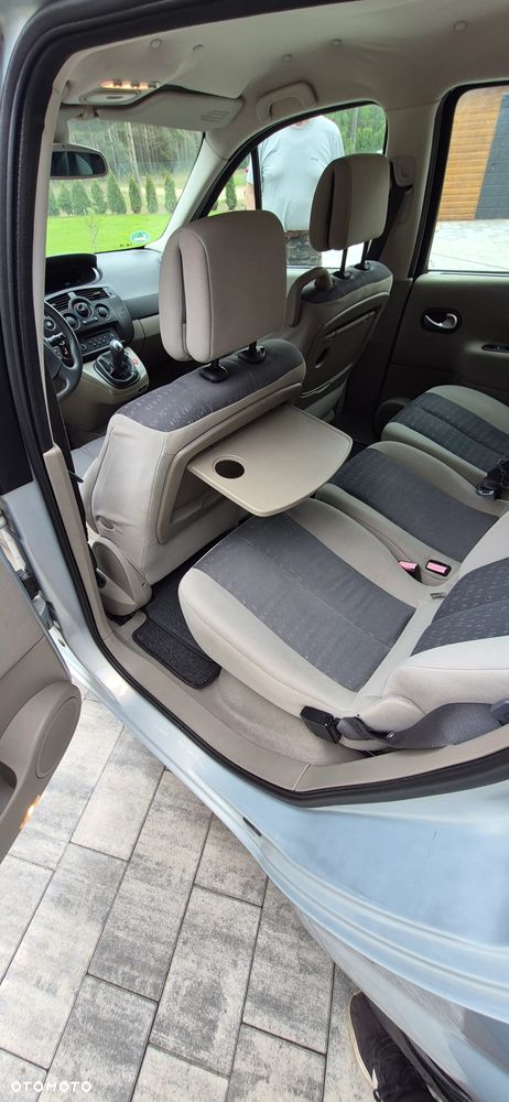 Renault Scenic 1.6 Confort Expression - 25
