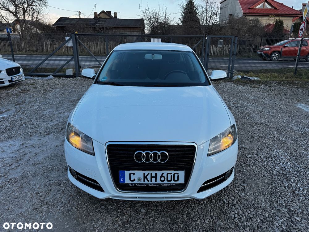 Audi A3 Sportback 1.6 Ambiente - 2