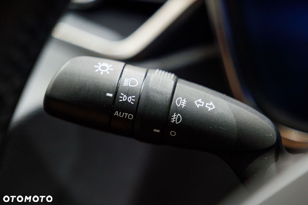 Toyota Corolla 1.8 Hybrid Comfort - 41