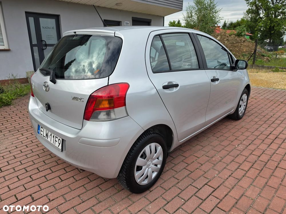 Toyota Yaris - 13