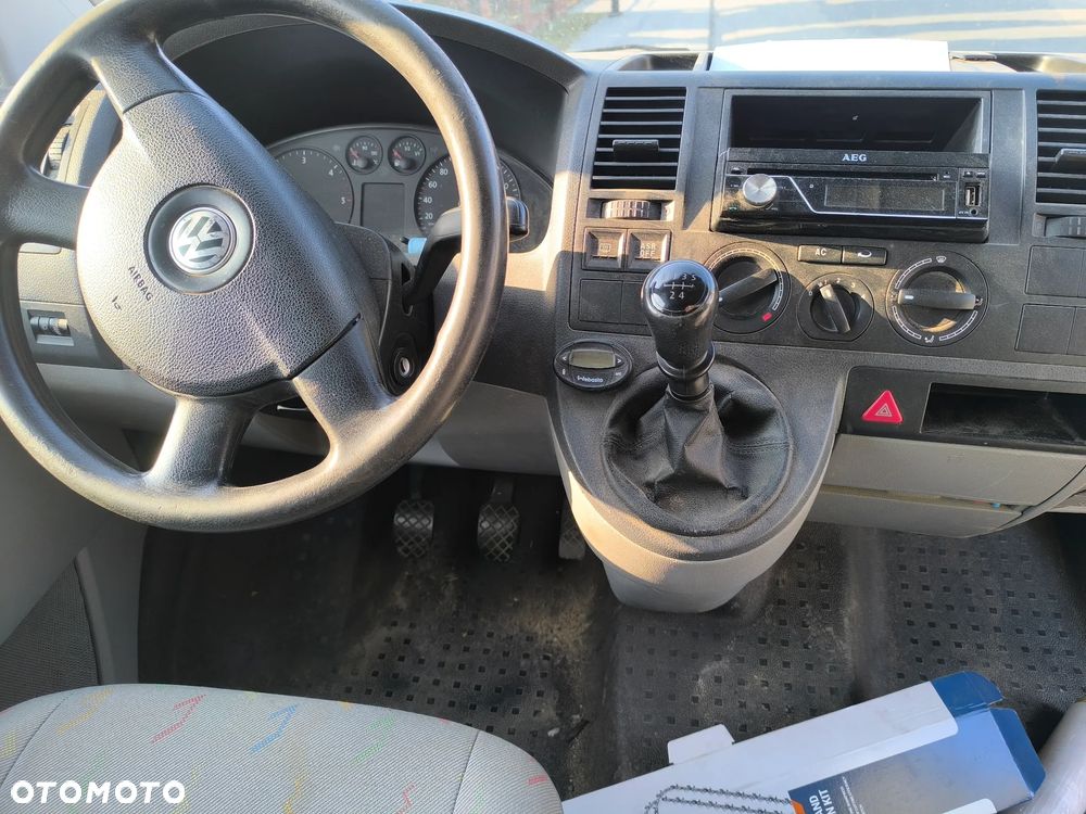 Volkswagen Transporter T5 - 10