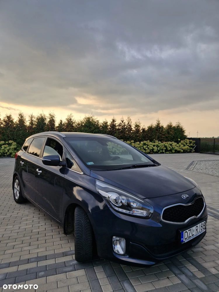 Kia Carens 1.7 CRDi M - 1