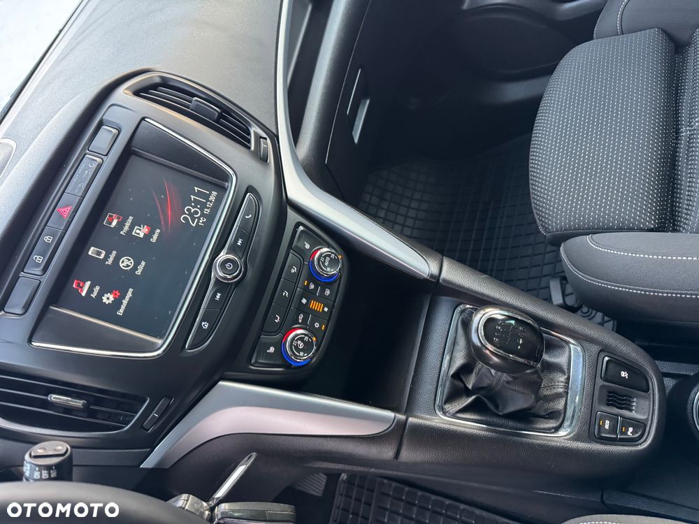 Opel Zafira 2.0 D (CDTI ecoFLEX) Start/Stop Active - 22