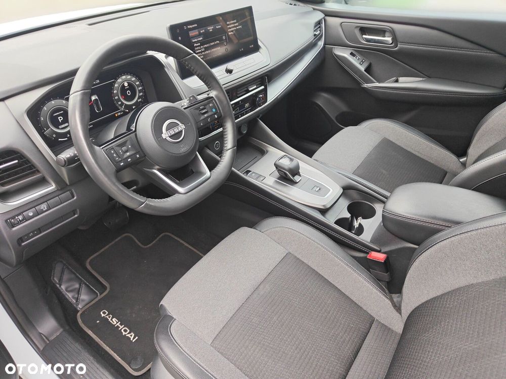 Nissan Qashqai 1.3 DIG-T mHEV N-Connecta Xtronic - 10