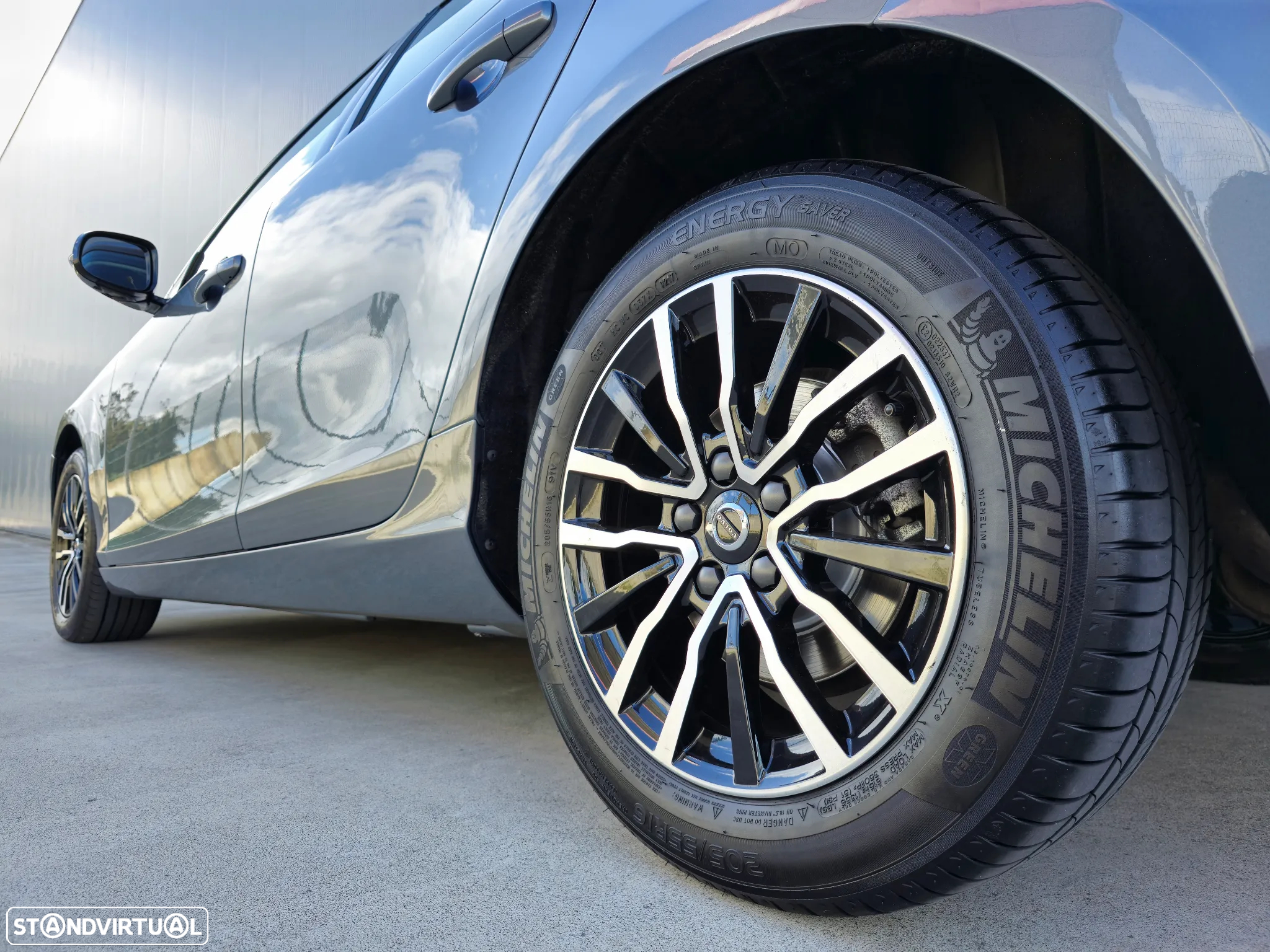 Volvo V40 2.0 D3 Momentum - 5