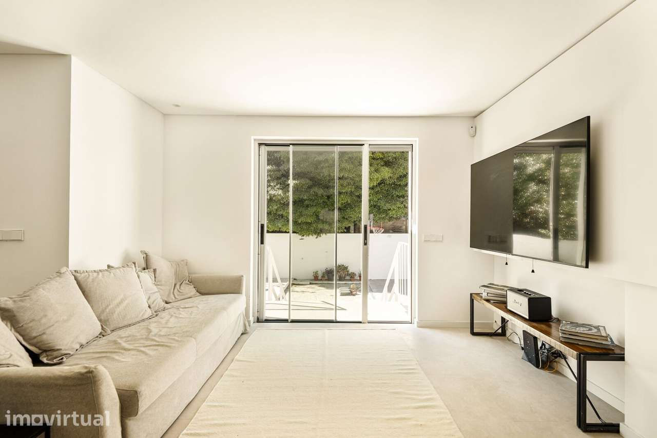 Moradia T6 com piscina, Nova Oeiras, Oeiras - Grande imagem: 3/30