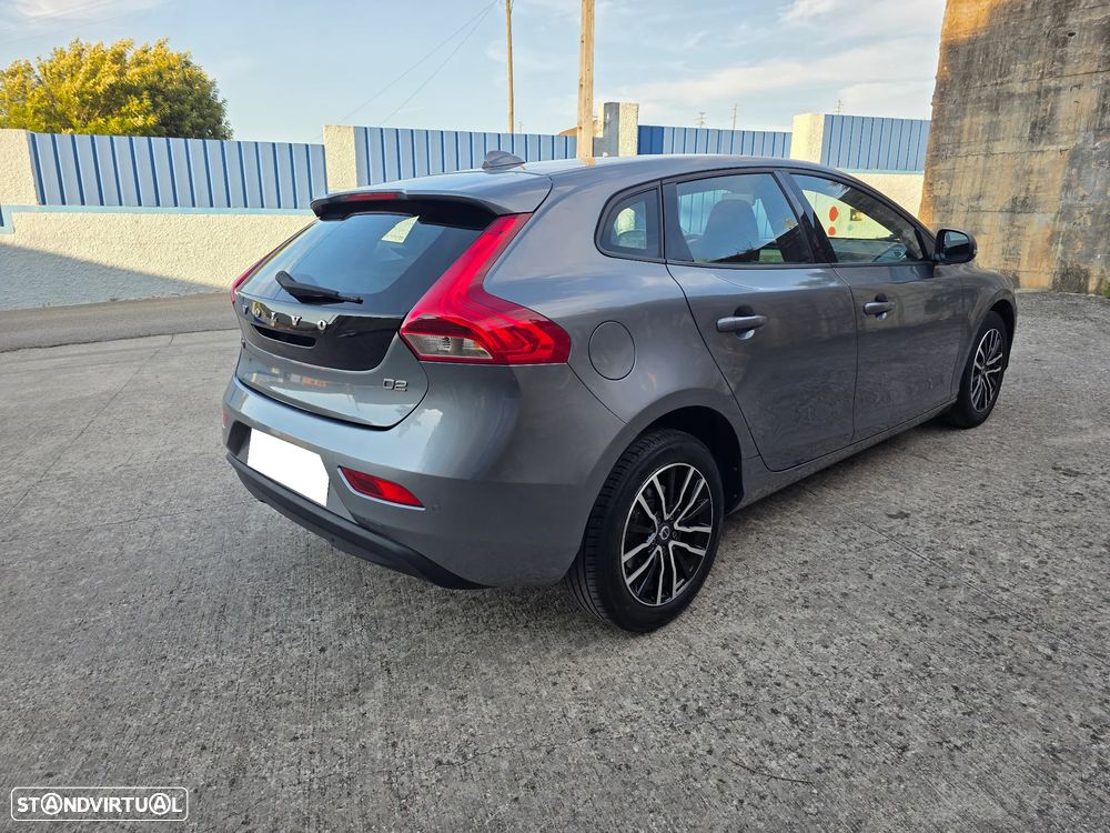 Volvo V40 2.0 D2 Momentum - 10