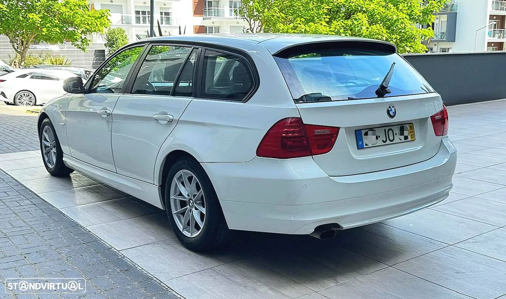 BMW 318 d LifeStyle - 15