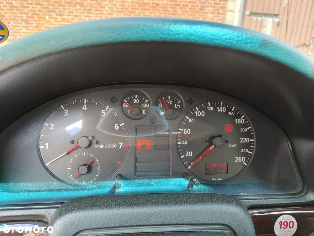 Audi A4 Limousine 1.8 - 13