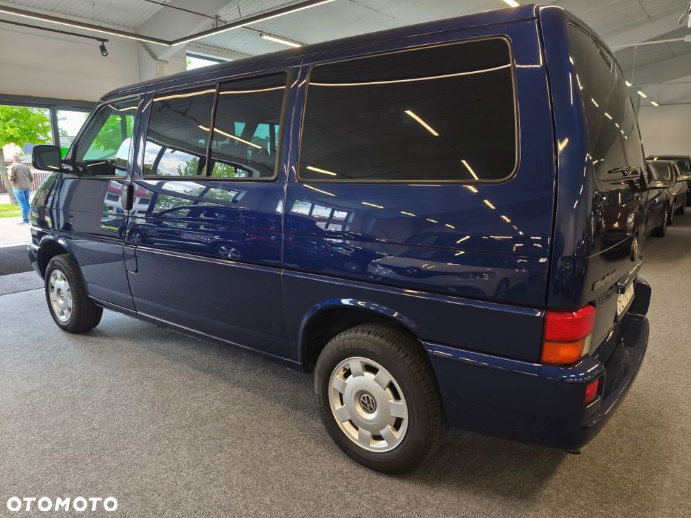 Volkswagen Multivan - 5