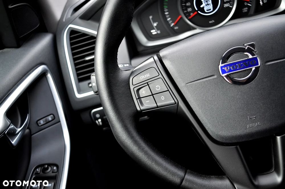 Volvo XC 60 D4 Geartronic Summum - 34