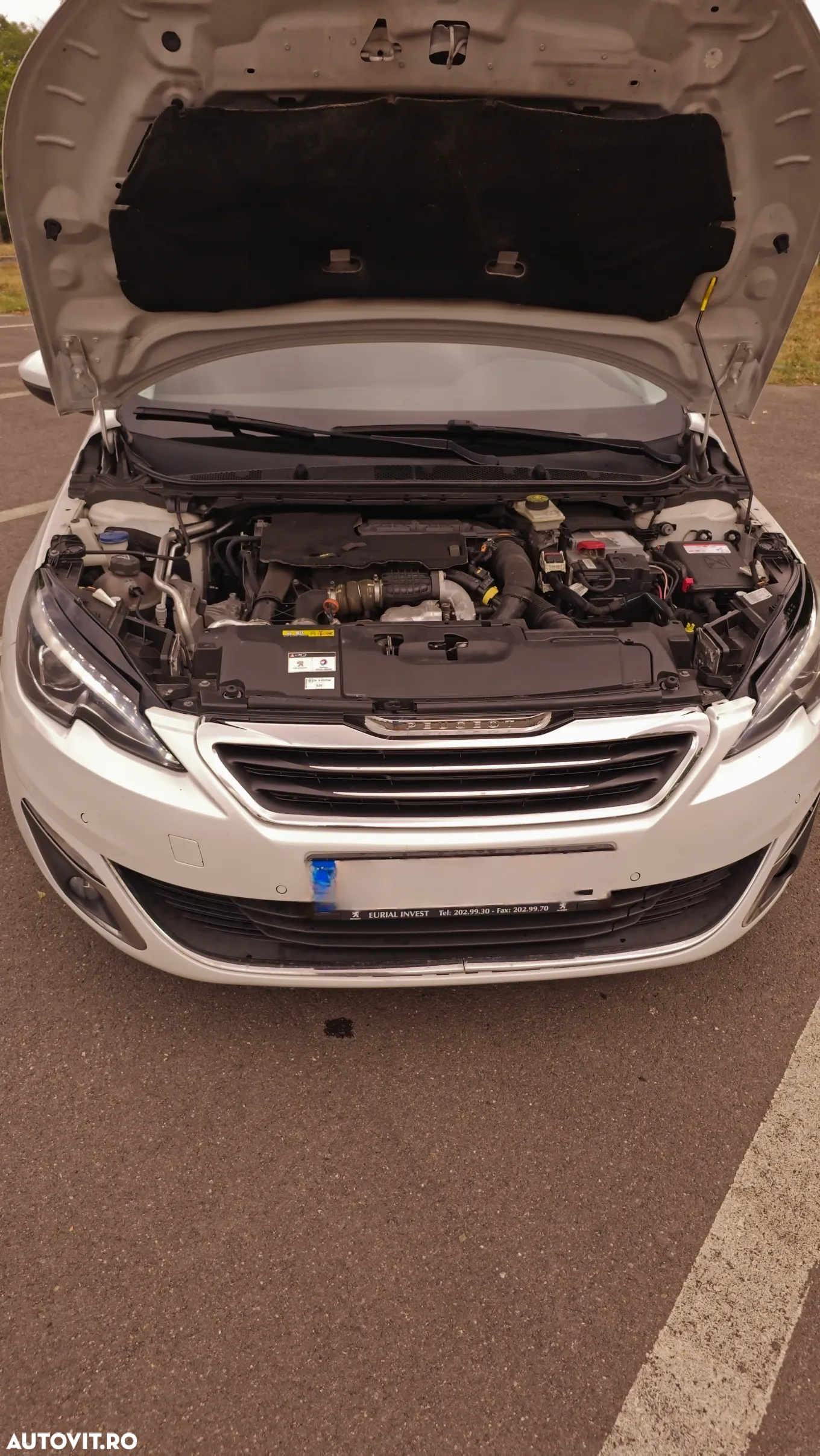 Peugeot 308 1.6 e-HDI FAP STT Allure - 13