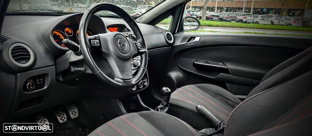 Opel Corsa 1.2 Black Edition 129g - 12