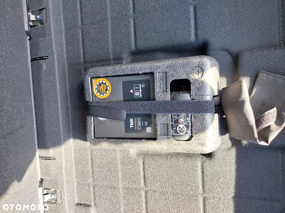 BMW Seria 3 318i M Sport - 33