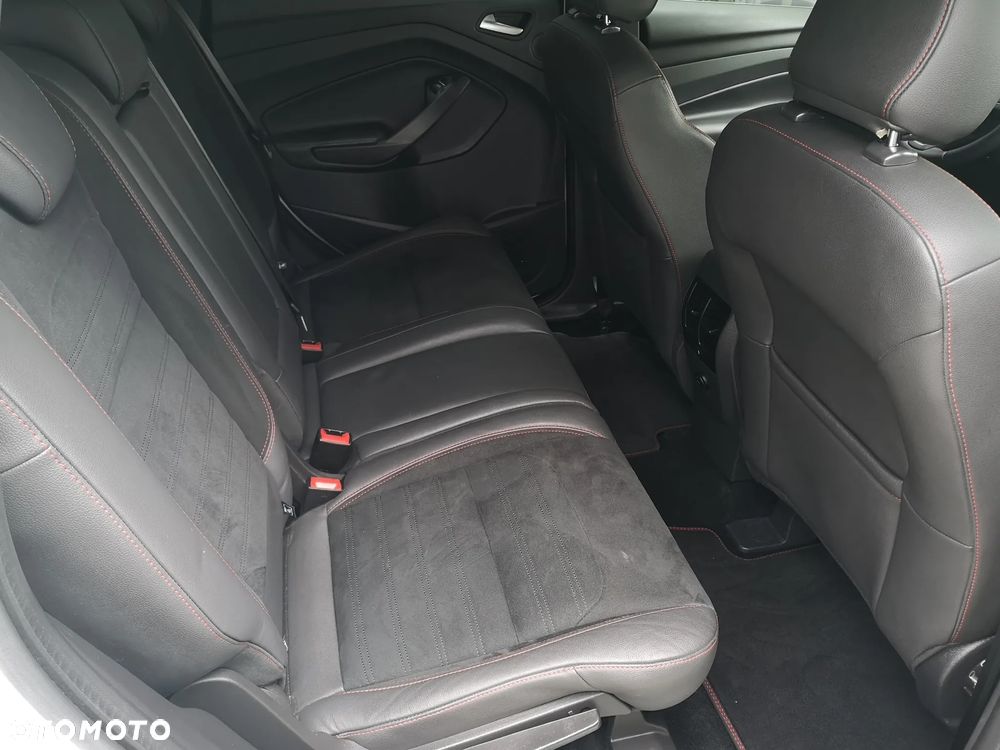 Ford Kuga 2.0 EcoBoost 4x4 ST-Line - 31