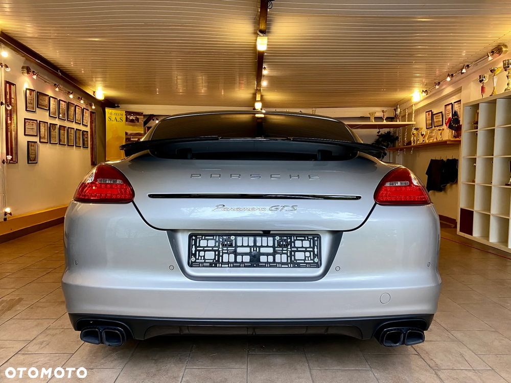 Porsche Panamera GTS PDK - 7